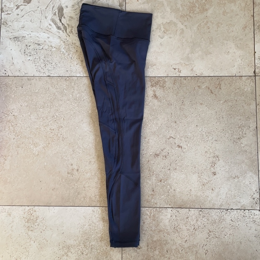Lululemon Mesh Insert Legging Size 2 - image 2